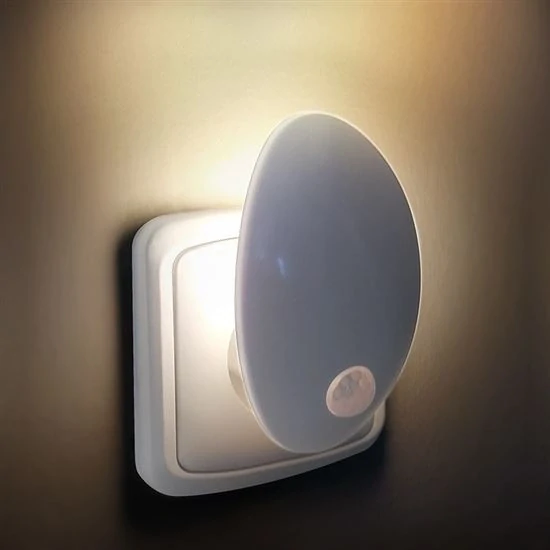Noční LED světélko s pohybovým a světelným sensorem 0,7W, 3000K, 230V